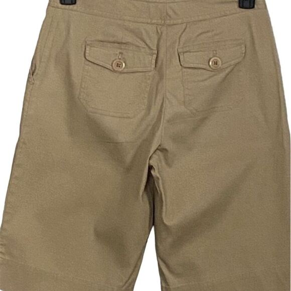 Talbots Beige Bermuda Shorts Size 6 Button Flap Pockets Flat Front - Picture 2 of 8